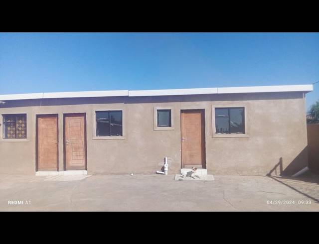 2 BEDROOM HOUSE FOR SALE IN SOSHANGUVE XX